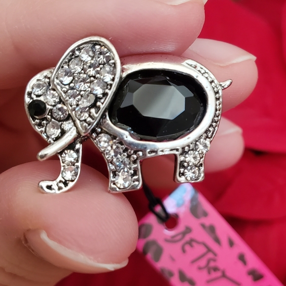 Betsey Johnson Jewelry - Betsey Johnson elephant brooch